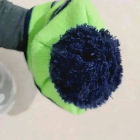 Seattle Seahawks Hat unisex Neon Green NFL Sideline Sport Pom Cuffed Embroidered - Picture 5 of 8